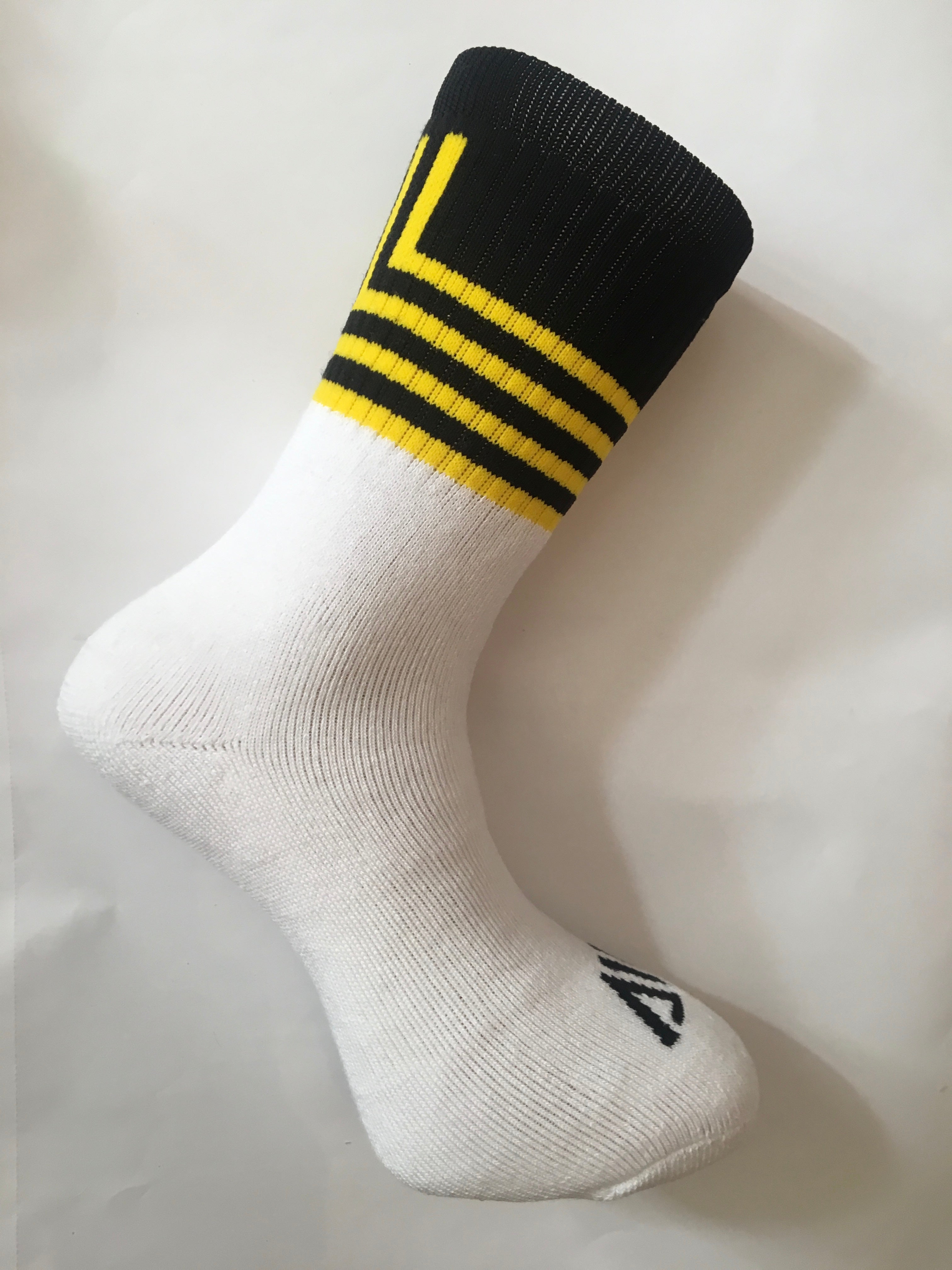 Black and shop yellow sports socks